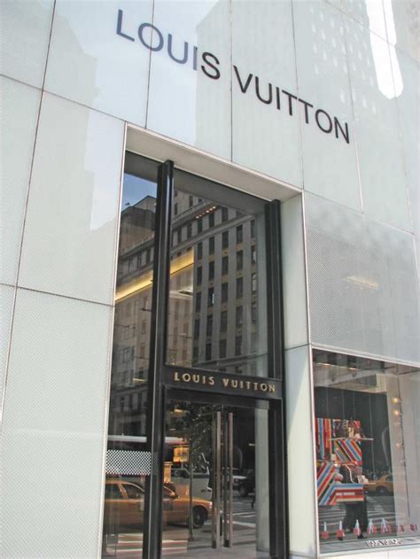 louis vuitton hours|Louis Vuitton 5th ave.